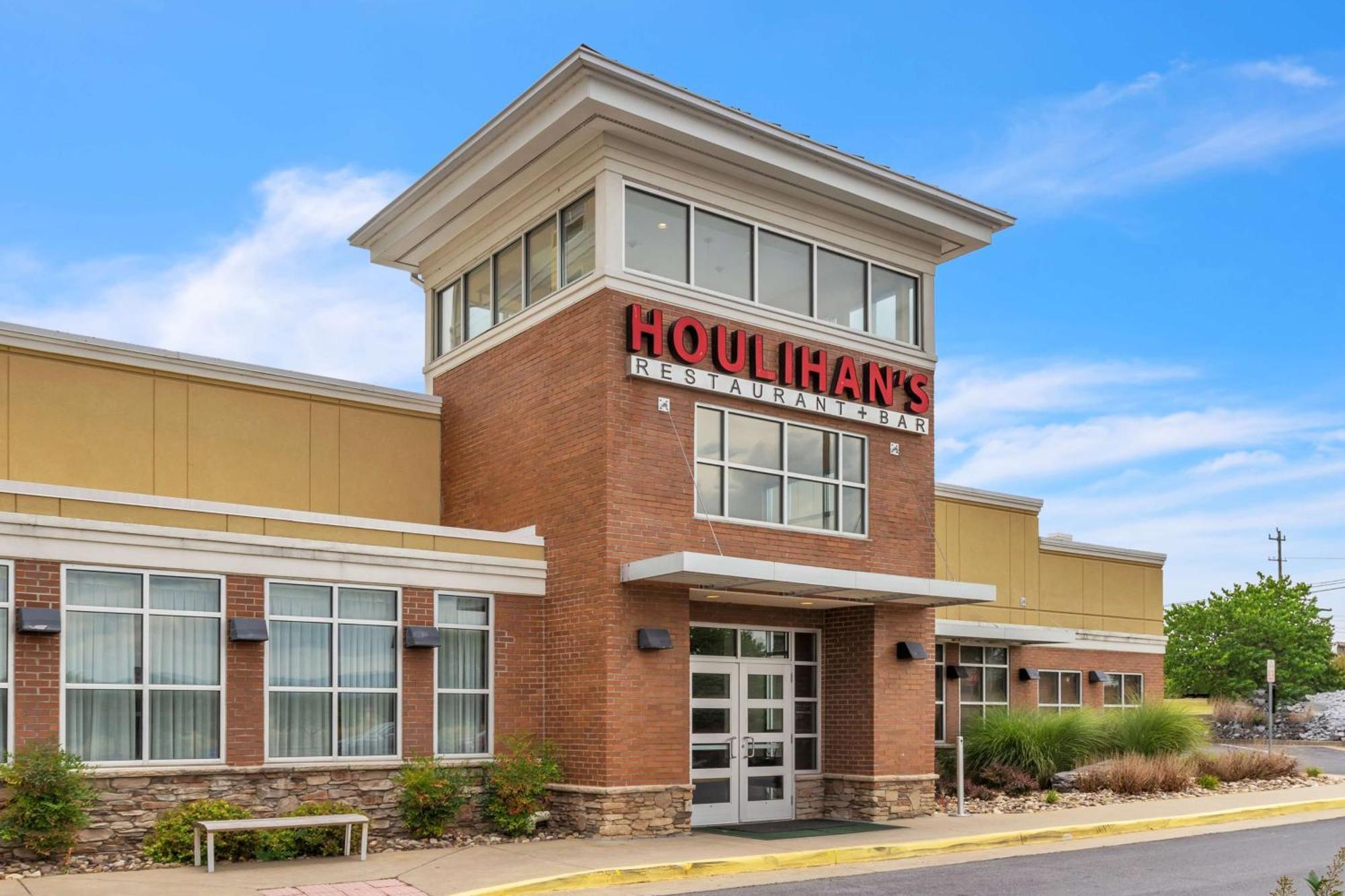 Doubletree By Hilton Front Royal Blue Ridge Shadows Hotel Eksteriør billede